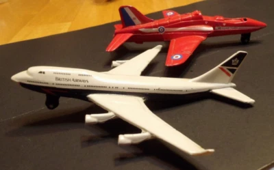 Matchbox British Airways Boeing 747 & BAe Hawk T Mk1 Red Arrow Jets- Skybusters - Image 1 of 4