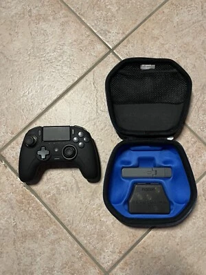 NACON REVOLUTION PRO Controller Set di 2 per PlayStation 4 - Nero - Immagine 1 di 3