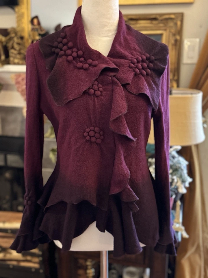 Suéter Ombre de fieltro de lana CoVelo usado en excelente estado ciruela púrpura baya magenta. Talla mediana. Foto 1 de 4