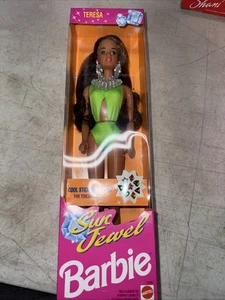 VINTAGE 1993 Sun Jewel Barbie bambola bruna TERESA Stick-On Jewels nuova con scatola - Foto 1 di 3