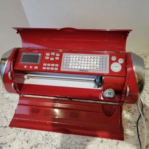 Red CRICUT CAKE MINI Electronic Cutting Machine Cake Decorator W/Going Places Ca - Picture 1 of 8