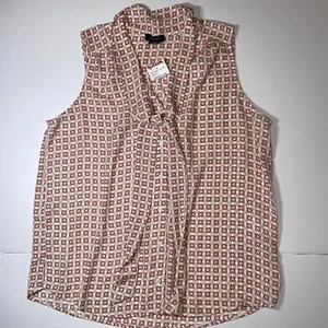 Jones & Co womens top Sz L V-neck sleeveless NWT - Picture 1 of 6