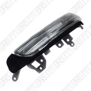 Car Right Side Rearview Mirror Light Signal Lamp For Toyota Prius V 81730-30140 - Picture 1 of 6