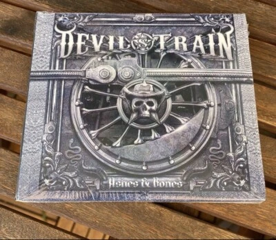 Devil`s Train - Ashes and Bones, Digipak, Neu - Bild 1 von 2