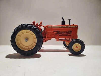 Ertl Toy Farmer Allis-Chalmers D19 1:16 Scale Farm Tractor Orange - Image 1 of 4