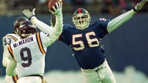 Lawrence Taylor - 8x10 Glossy Printed Photo - Picture 1 of 1