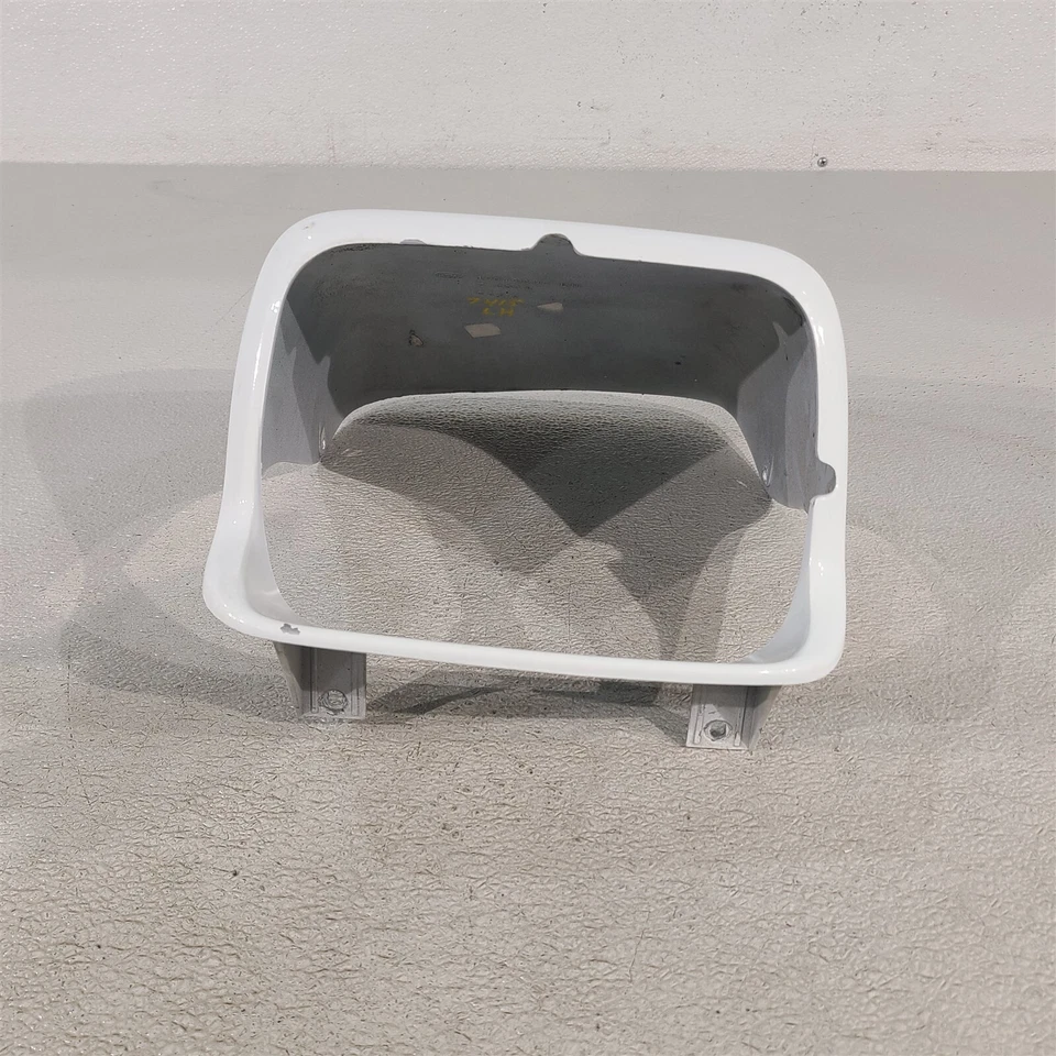 Carcasa de faros de conductor Corvette C4 84-96 bisel envolvente borde Lh Aa7415 Foto 1 de 4