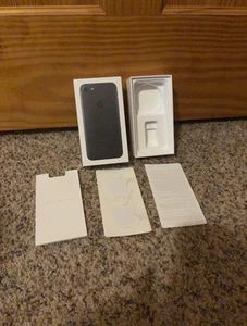 Apple Black Empty Iphone 7 Box 32GB Box Only No Phone - Photo 1 sur 2