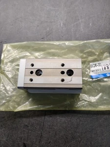 SMC MXQ16-80 Schiebetisch. - Bild 1 von 3