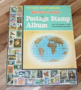 1977 Harris Explorer World-Wide Postage Stamp Album – With 17 Stamps - Foto 1 di 9