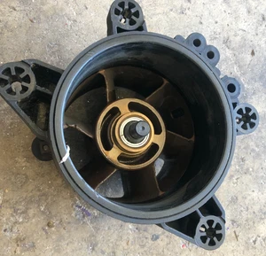 98 1998 Seadoo GSX XP limited bronze Impeller Pump Housing 271000872 295500812 a - Foto 1 di 3