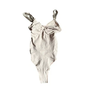 Body adelgazante compresión tanga esculpida S/M mica ligera nuevo sin etiquetas $70 - Imagen 1 de 7