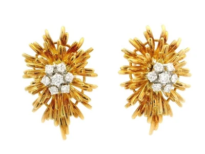 Pendientes en aerosol vintage de oro macizo de 0,75 quilates con racimo de diamantes Foto 1 de 4