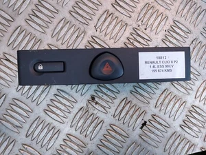 Bouton warning / Verrouillage - RENAULT Clio II (2) - De 06-2001 à 07-2006 - Picture 1 of 3