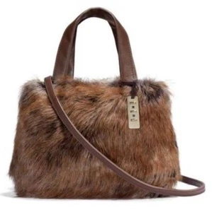 UGG VILET SATCHEL WOMEN CROSSBODY BAG BROWN - Picture 1 of 7