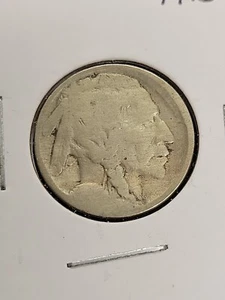 1913 Type 1 Buffalo Nickel 5C Coin Philadelphia Circulated - Picture 1 of 2