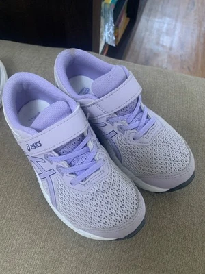 Zapatillas Asics niños talla 12 Foto 1 de 4