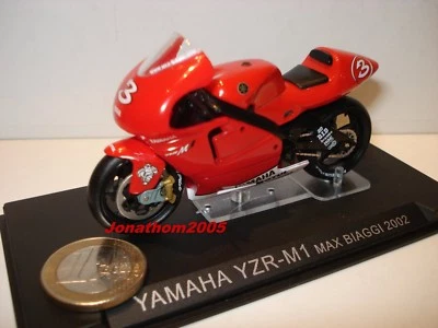 Moto Yamaha YZR-M1 N° ° 3 Max Biaggi 2002 Al 1/24 ° - Immagine 1 di 3
