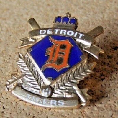Detroit Tigers logo crest v2 lapel pin 1990 MLB WHITE LETTERING - Image 1 of 4