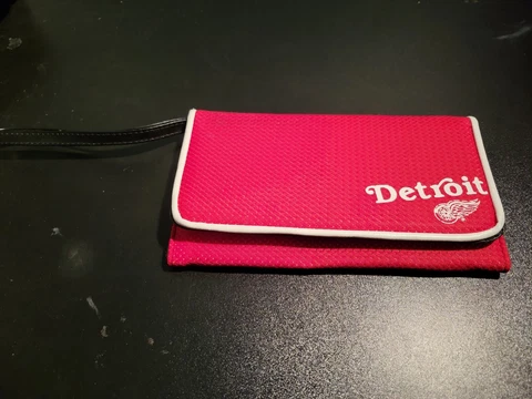 Promo Item Detroit Red Wings NHL Organizer Ladies Wallet Cover