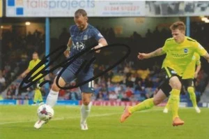 SOUTHEND: NOEL HUNT SIGNED 6x4 ACTION PHOTO+COA - Picture 1 of 1
