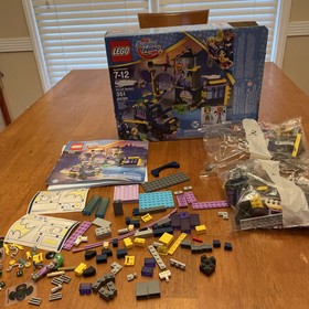 LEGO 41237 &ndash; Batgirl Secret Bunker &ndash; DC Super Hero Girls - RETIRED