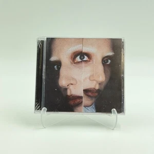Lady Gaga Mayhem Store exklusives CD-Album mit signierter Kunstkarte neu versiegelt - Bild 1 von 2