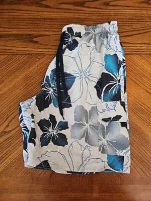 Men's Croft and Barrow Swim Trunks Large Blue and White Floral Hawaiian Print - Image 1 of 4