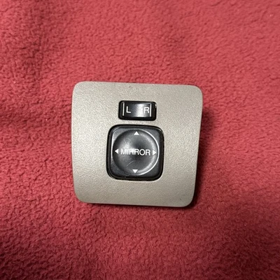 1996  Toyota Avalon Side Mirror Adjustment Switch  183434  - Image 1 of 4