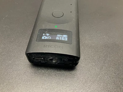 Cámara Ricoh Theta Z1 (910830) 51 GB 23 MP 1"" 360 grados - negra Foto 1 de 4