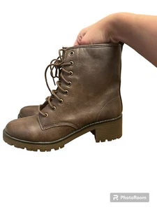 Madden Girl Elouisee Combat Boot Brown Sz 9 Lace Up Heeled Bootie - Picture 1 of 6