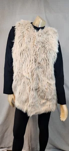 USED GAP LARGE Gray Shaggy Faux Fur Sleeveless Acrylic Vest Top Jacket - Picture 1 of 8
