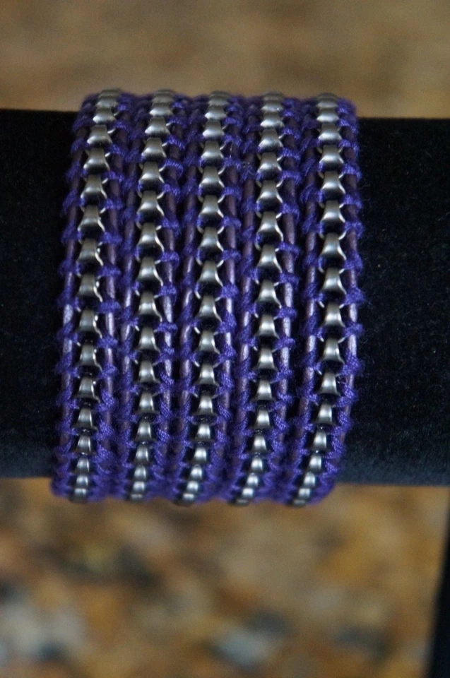 NUEVO Diseñador Chan Luu Hombres Mujeres Gunmetal Cadena 5 Envolturas Pulsera Cuero Púrpura Foto 1 de 3
