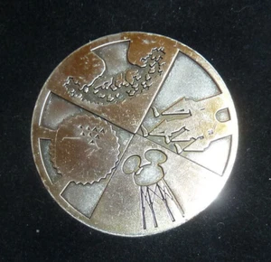 Disney World MEDAL 2000 Millenium CoinM Mouse Castle Sphere Images In Orig. Case - Picture 1 of 2
