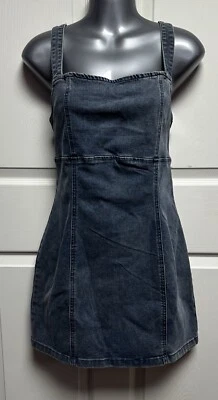 Charlotte Russe ¡NUEVO CON ETIQUETAS! Vestido vaquero elástico espalda cruzada mini talla mediana Foto 1 de 4