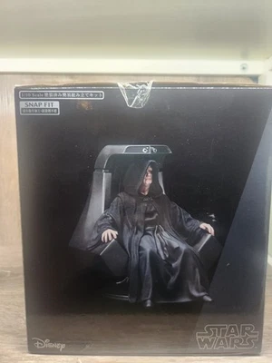 Kotobukiya ARTFX+ Star Wars Emperador Palpatine Escala 1/10 Darth Sidious Foto 1 de 4