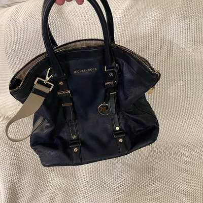 Bolso de mano Michael Kors Bedford Legacy de cuero azul marino Foto 1 de 4