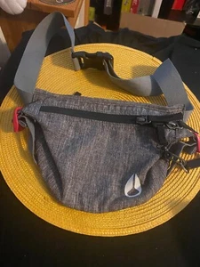 Nixon Grey with Red Accent Happy Trails Fanny Pack / Trestles Hip Pack - Picture 1 of 6