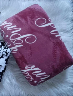 Victoria's Secret**Pink**Decke** Kuscheldecke**mit Logo**Schriftzug - Bild 1 von 2