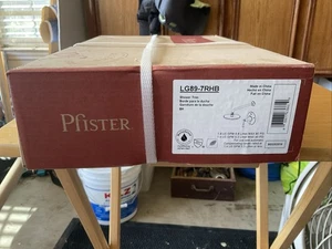 Pfister LG89-7RHB Rhen Nur Dusche Verkleidung - Mattschwarz - Bild 1 von 2