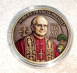 Pope Leo Gold Coin Roman Catholic Church Leader Chicago USA Religion Relic Medal - Foto 1 di 11