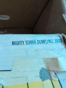 Vintage Tonka LKW und Box beide sind grob, ihr war ein Fehler im Angebot, so gemacht - Bild 1 von 15