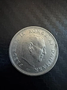 1964 Denmark 1 Krone Coin – Vintage Danish Currency – King Frederik IX - Picture 1 of 2