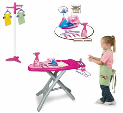 Asse da Stiro con Ferro da Stiro Giocattolo Stendibiancheria con Luci e Suoni  - Immagine 1 di 4