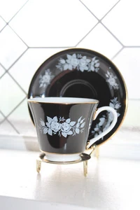 Aynsley Tea Cup & Saucer Black and White Roses - Picture 1 of 4