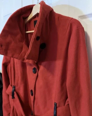 Abrigo chaqueta con cinturón Yoki Outerwear para mujer talla XL rojo negro mezcla polar Foto 1 de 4