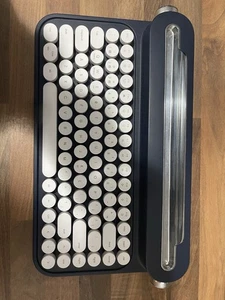 YUNZII ACTTO B303 Vintage Keyboard White/Midnight Wireless Bluetooth - Picture 1 of 3