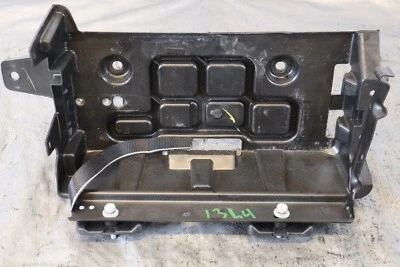 15-22 DODGECHALLENGER SRT HELLCAT 6,2 Л OEM МОТОРНЫЙ ОТСЕК АККУМУЛЯТОР ЛОТОК #1364 - Изображение 1 из 4