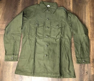 Camisa utilitaria vintage del ejército de Estados Unidos OG 107 botón satén mediana Vietnam LEER - Imagen 1 de 6
