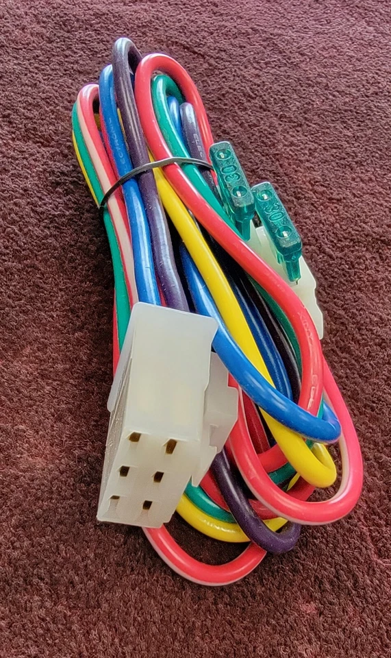 11237420 Audiovox Prestige Pursuit Main Power Harness with two 30amp Fuses - Image 1 of 1